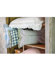 PACK DE 3 COJINES  BORDADOS CON VOLANTE 2